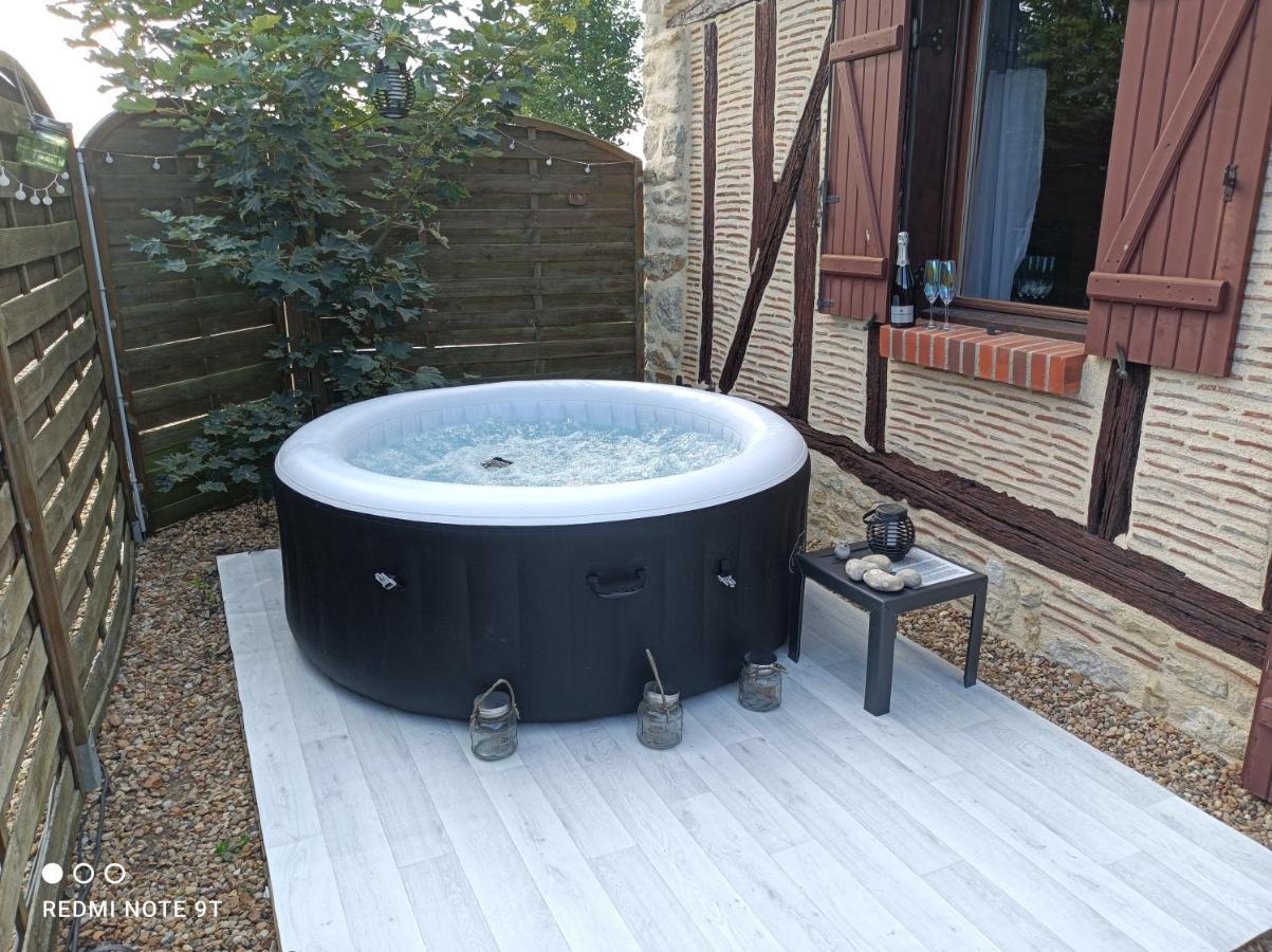 Sauna & Double Jacuzzi Interieur Et Sous Les Etoiles 1H30 Paris Ladon Bagian luar foto